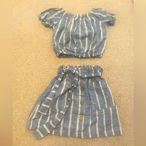 Size 3/4T super cute set! Skirt and top.